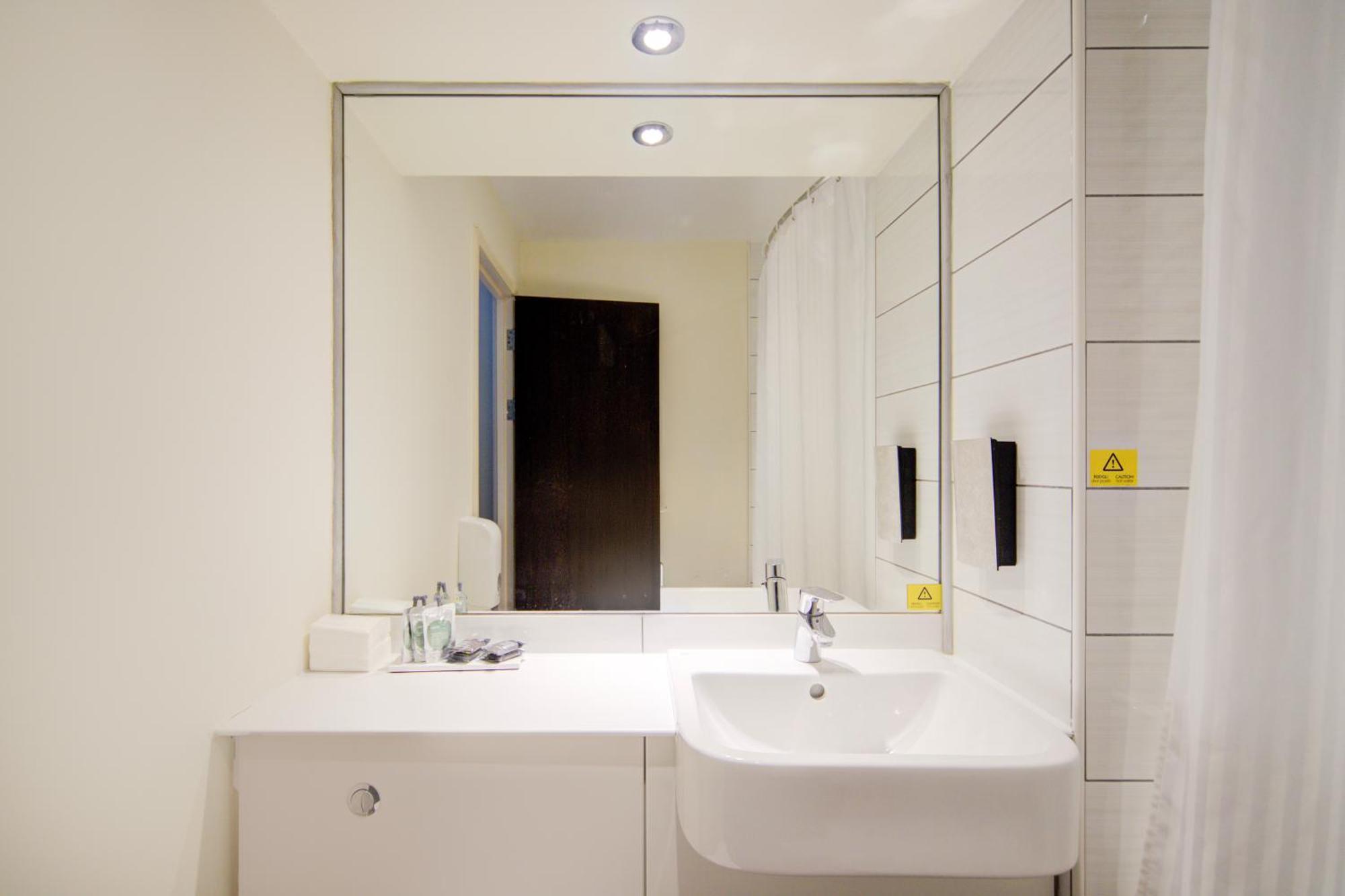 Belvilla Newport City Centre Hotel - Lifestyle Exterior foto